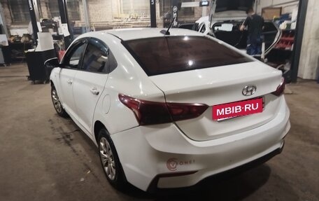 Hyundai Solaris II рестайлинг, 2017 год, 440 000 рублей, 5 фотография