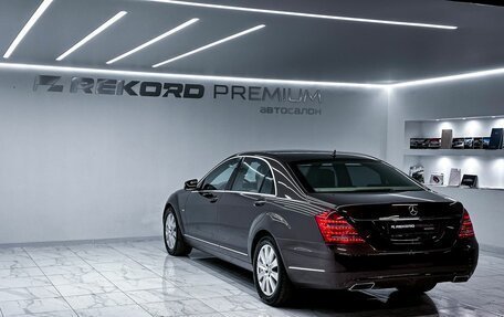 Mercedes-Benz S-Класс, 2011 год, 1 950 000 рублей, 30 фотография