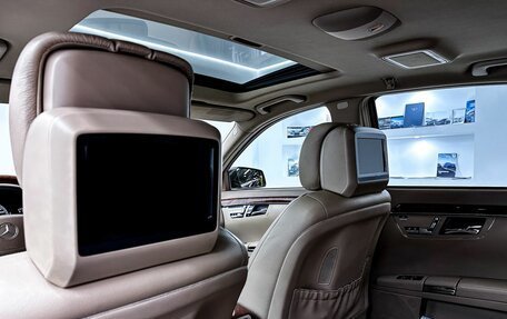 Mercedes-Benz S-Класс, 2011 год, 1 950 000 рублей, 28 фотография