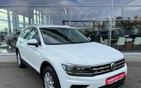 Volkswagen Tiguan II, 2017 год, 2 295 000 рублей, 2 фотография