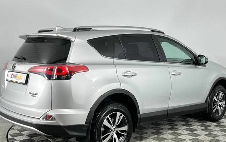 Toyota RAV4, 2017 год, 2 310 000 рублей, 5 фотография