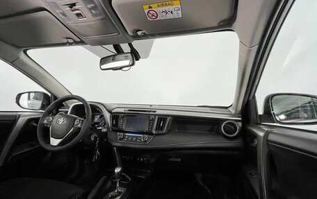 Toyota RAV4, 2017 год, 2 310 000 рублей, 12 фотография
