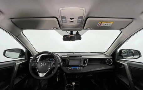 Toyota RAV4, 2017 год, 2 310 000 рублей, 10 фотография