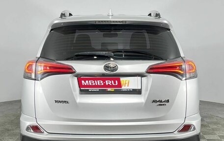 Toyota RAV4, 2017 год, 2 310 000 рублей, 6 фотография