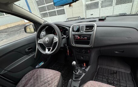 Renault Logan II, 2019 год, 830 000 рублей, 9 фотография