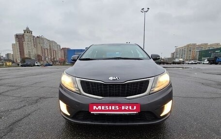 KIA Rio III рестайлинг, 2013 год, 800 000 рублей, 2 фотография