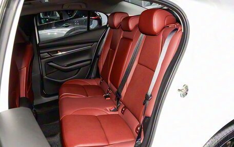 Mazda 3, 2025 год, 3 000 000 рублей, 26 фотография