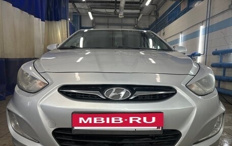 Hyundai Solaris II рестайлинг, 2012 год, 750 000 рублей, 5 фотография