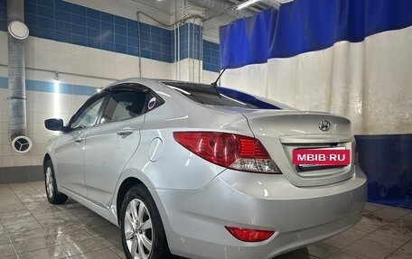 Hyundai Solaris II рестайлинг, 2012 год, 750 000 рублей, 3 фотография