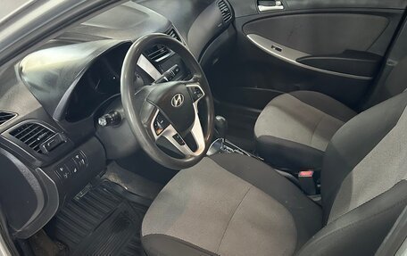 Hyundai Solaris II рестайлинг, 2012 год, 750 000 рублей, 22 фотография