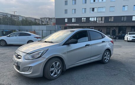 Hyundai Solaris II рестайлинг, 2012 год, 500 000 рублей, 4 фотография
