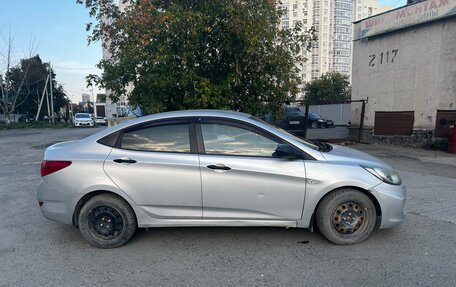 Hyundai Solaris II рестайлинг, 2012 год, 500 000 рублей, 6 фотография