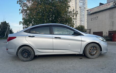 Hyundai Solaris II рестайлинг, 2012 год, 500 000 рублей, 9 фотография
