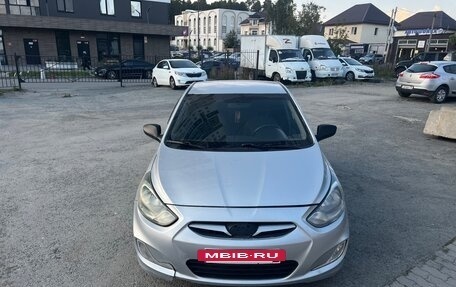 Hyundai Solaris II рестайлинг, 2012 год, 500 000 рублей, 3 фотография