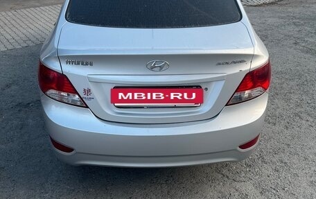 Hyundai Solaris II рестайлинг, 2012 год, 500 000 рублей, 7 фотография