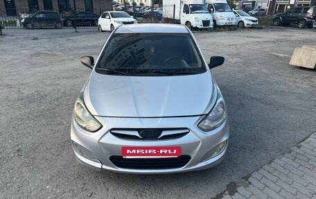 Hyundai Solaris II рестайлинг, 2012 год, 500 000 рублей, 10 фотография
