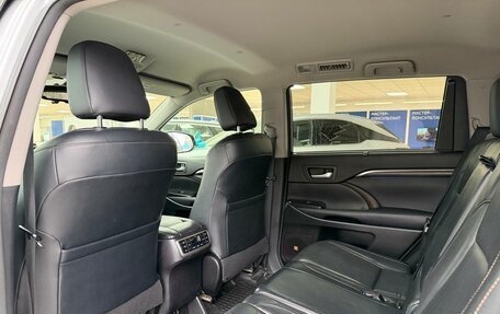 Toyota Highlander III, 2013 год, 3 900 000 рублей, 12 фотография