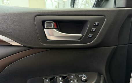 Toyota Highlander III, 2013 год, 3 900 000 рублей, 8 фотография