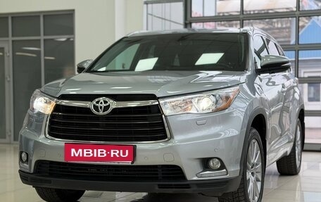 Toyota Highlander III, 2013 год, 3 900 000 рублей, 3 фотография