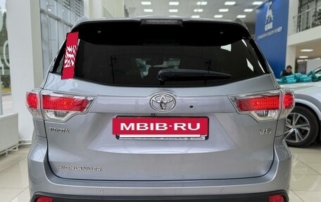 Toyota Highlander III, 2013 год, 3 900 000 рублей, 5 фотография