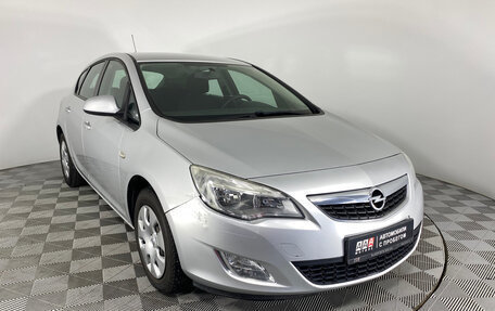 Opel Astra J, 2011 год, 633 000 рублей, 3 фотография