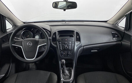 Opel Astra J, 2011 год, 633 000 рублей, 9 фотография