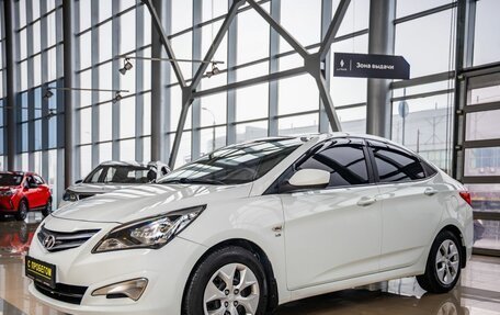 Hyundai Solaris II рестайлинг, 2015 год, 1 088 000 рублей, 3 фотография