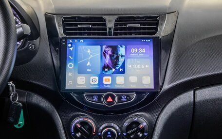 Hyundai Solaris II рестайлинг, 2015 год, 1 088 000 рублей, 19 фотография