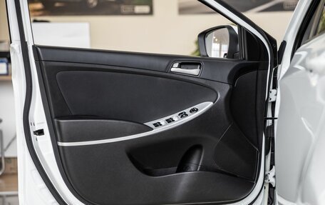 Hyundai Solaris II рестайлинг, 2015 год, 1 088 000 рублей, 27 фотография