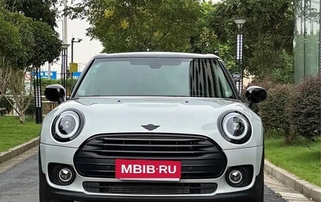 MINI Clubman, 2021 год, 2 100 000 рублей, 2 фотография