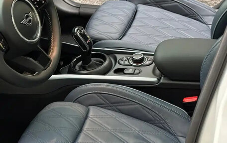 MINI Clubman, 2021 год, 2 100 000 рублей, 14 фотография