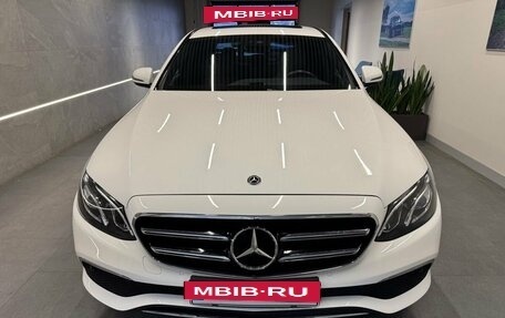 Mercedes-Benz E-Класс, 2020 год, 4 349 000 рублей, 2 фотография