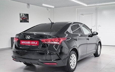 Hyundai Solaris II рестайлинг, 2021 год, 1 385 000 рублей, 6 фотография