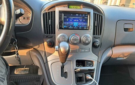 Hyundai H-1 II рестайлинг, 2014 год, 1 800 000 рублей, 12 фотография