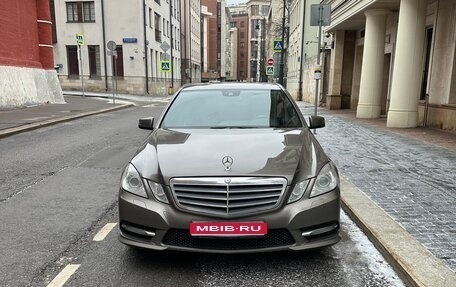 Mercedes-Benz E-Класс, 2013 год, 2 000 000 рублей, 1 фотография