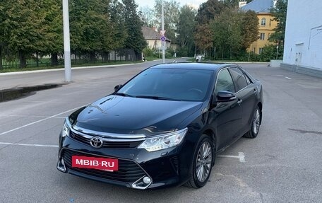 Toyota Camry, 2016 год, 2 500 000 рублей, 2 фотография