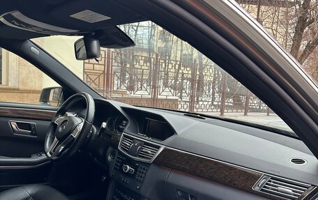 Mercedes-Benz E-Класс, 2013 год, 2 000 000 рублей, 13 фотография