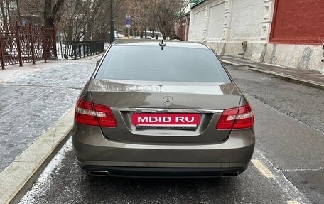 Mercedes-Benz E-Класс, 2013 год, 2 000 000 рублей, 5 фотография