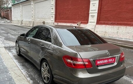 Mercedes-Benz E-Класс, 2013 год, 2 000 000 рублей, 6 фотография