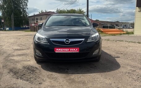 Opel Astra J, 2012 год, 700 000 рублей, 1 фотография