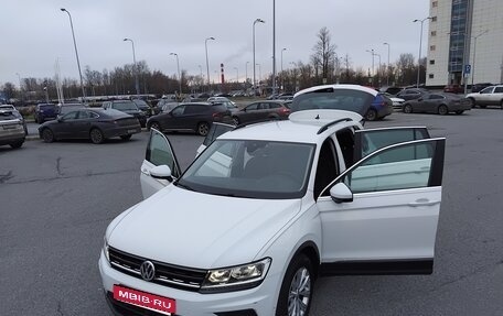 Volkswagen Tiguan II, 2018 год, 2 200 000 рублей, 1 фотография