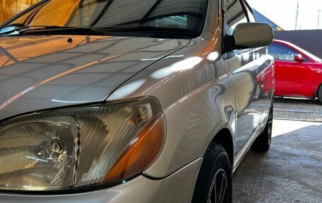 Toyota Platz, 2001 год, 380 000 рублей, 3 фотография