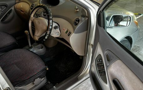 Toyota Platz, 2001 год, 380 000 рублей, 11 фотография