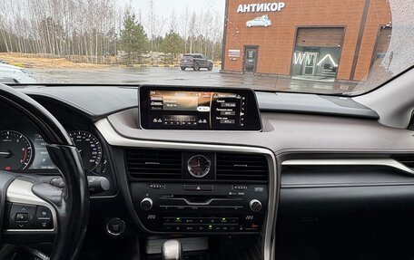 Lexus RX IV рестайлинг, 2016 год, 3 850 000 рублей, 13 фотография