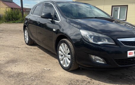 Opel Astra J, 2012 год, 700 000 рублей, 2 фотография