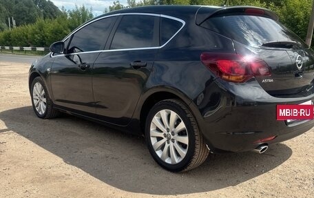 Opel Astra J, 2012 год, 700 000 рублей, 4 фотография