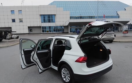 Volkswagen Tiguan II, 2018 год, 2 200 000 рублей, 4 фотография