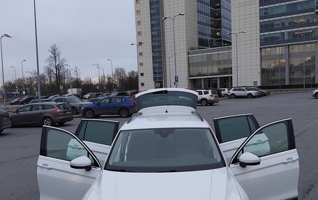 Volkswagen Tiguan II, 2018 год, 2 200 000 рублей, 2 фотография