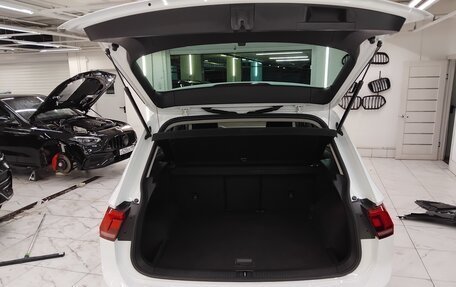 Volkswagen Tiguan II, 2018 год, 2 200 000 рублей, 25 фотография