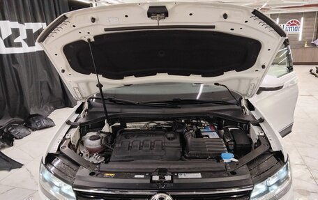 Volkswagen Tiguan II, 2018 год, 2 200 000 рублей, 26 фотография